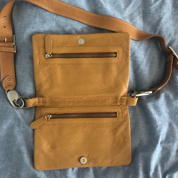 Gustto Genuine Leather Crossbody WOC Made in Spain - Picture 3 of 8